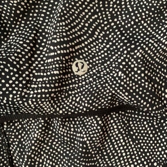 Lululemon Define Jacket Asym NWT - Picture 8 of 8